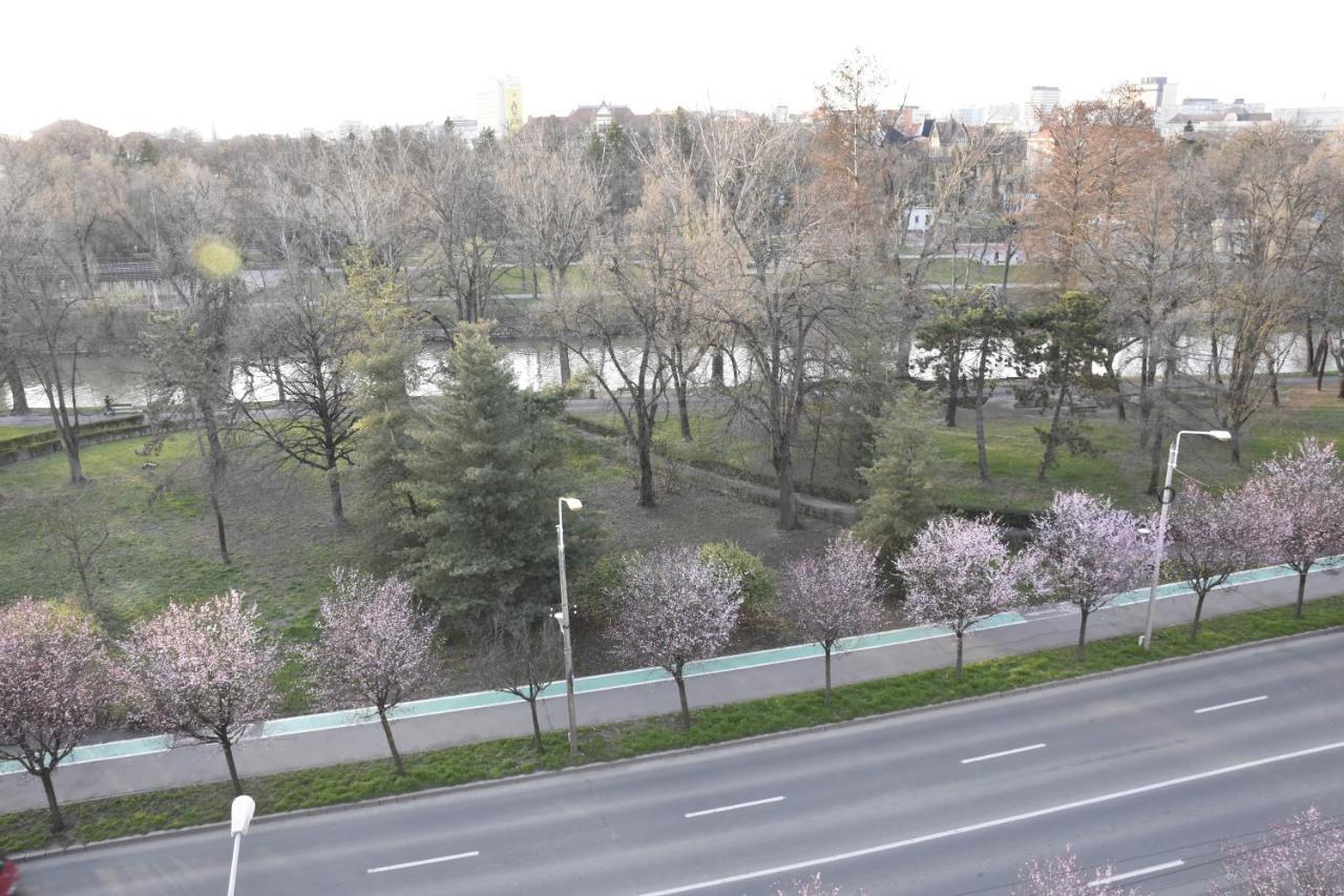 Riverside 1 티미쇼아라 외부 사진